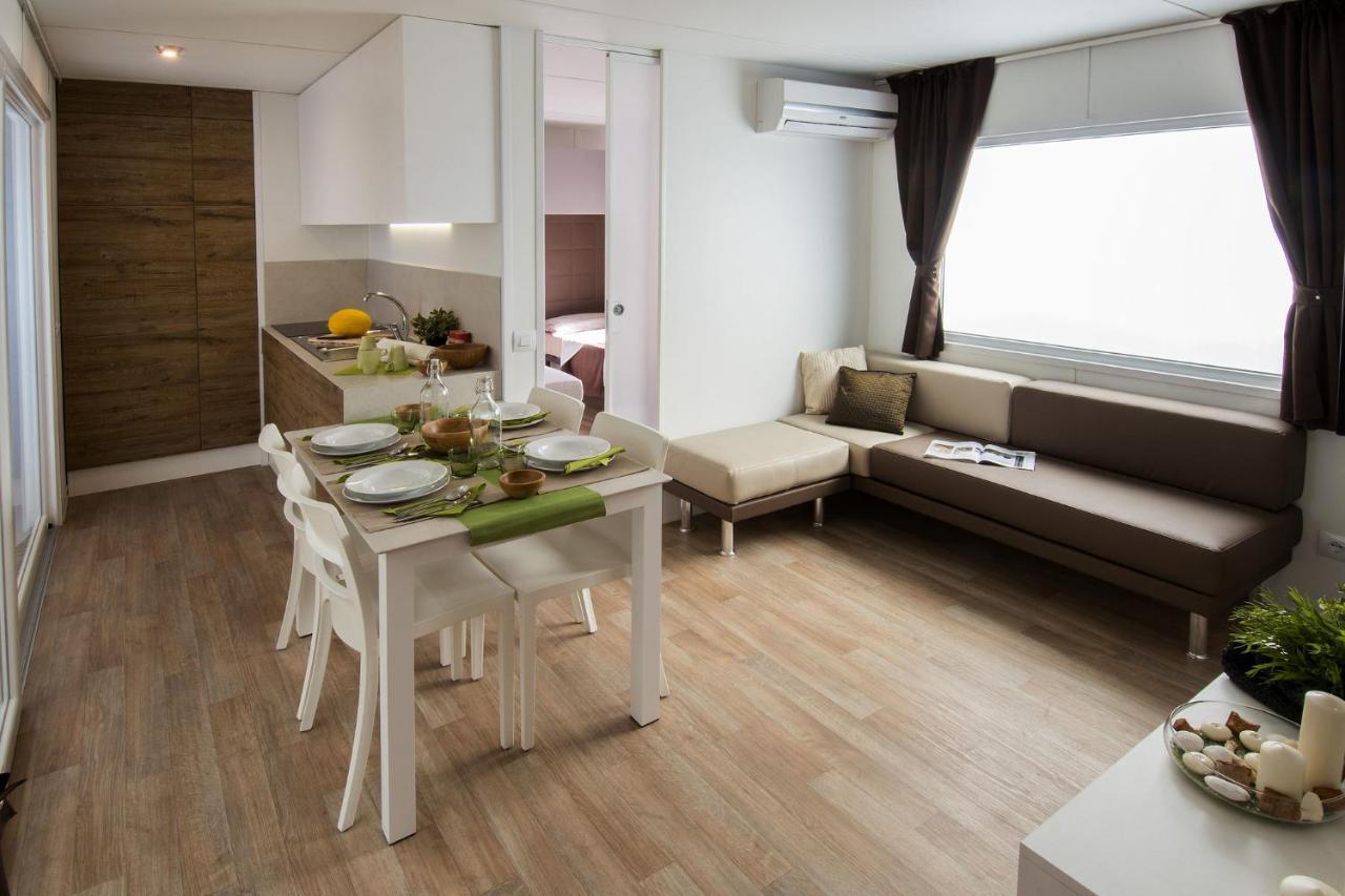Готель Casa Mobile Gustocamp A Каорле Екстер'єр фото